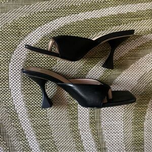 🖤Femme Los Angeles Revolve Heels🖤